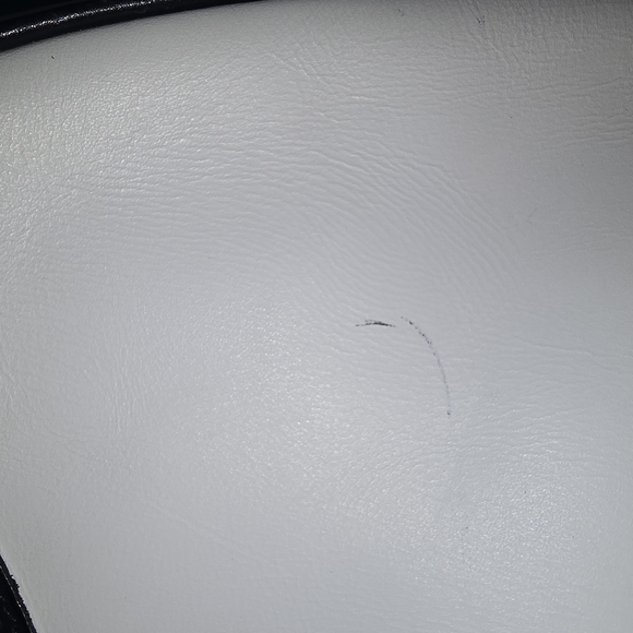 Salvatore Ferragamo Blue and White Shoulder Bag with Luxurious Design - Picture 2 of 10